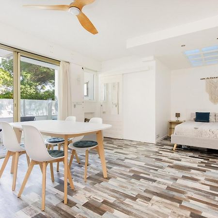 Grand Studio Neuf Face Port Et Plage, Parking Prive Golfe-Juan Bagian luar foto