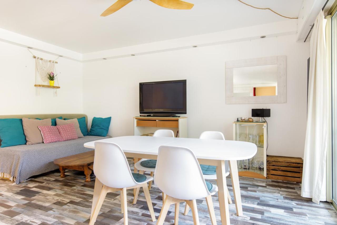 Grand Studio Neuf Face Port Et Plage, Parking Prive Golfe-Juan Bagian luar foto