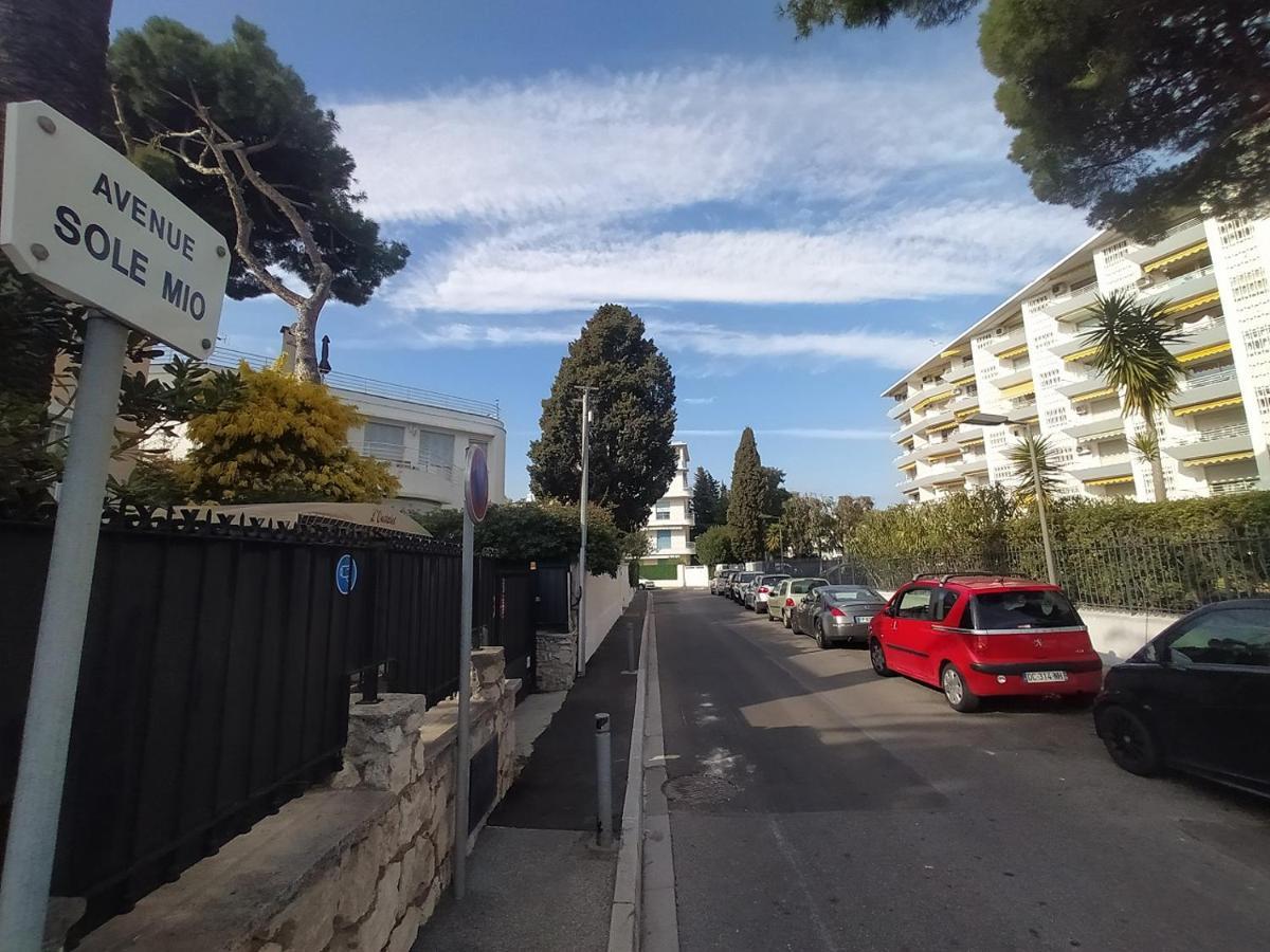 Grand Studio Neuf Face Port Et Plage, Parking Prive Golfe-Juan Bagian luar foto